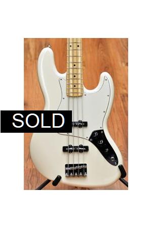 Fender Standard Jazz Bass Antique White Fender Standard Jazz Bass Antique White